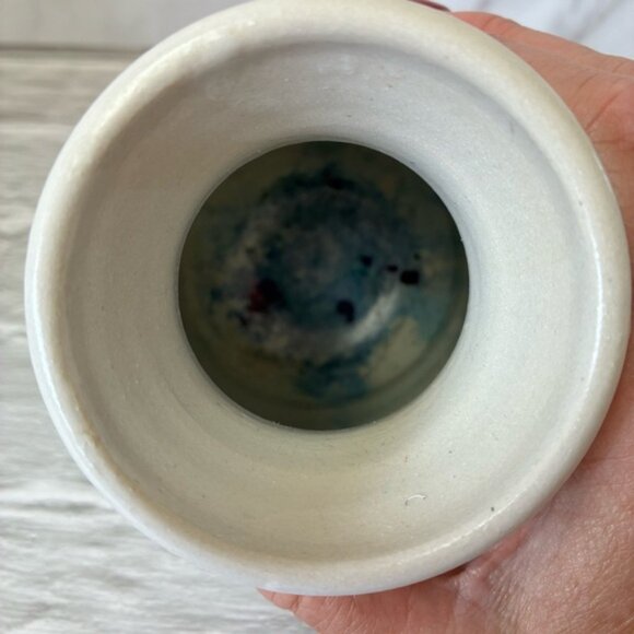 Ceramic Pottery Hand Made Vase With Light Purple Flowers - Picture 4 of 8